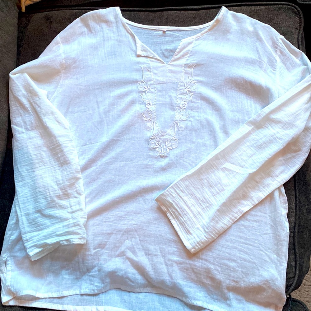 Beautiful NWOT White Embroidered Blouse from Thailand 🇹🇭 -Size XL